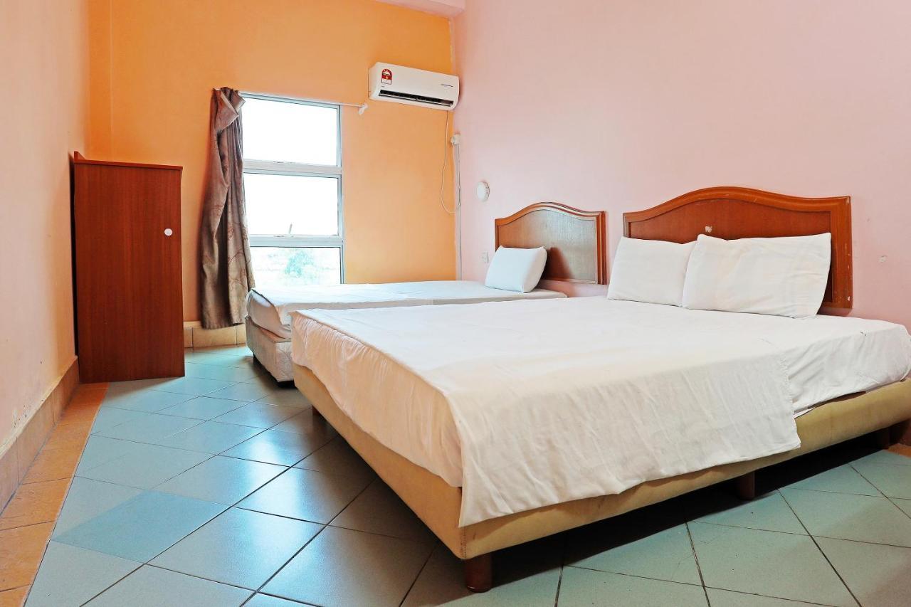 Hotel Oyo 90598 Living House C0 Kuching Exteriér fotografie