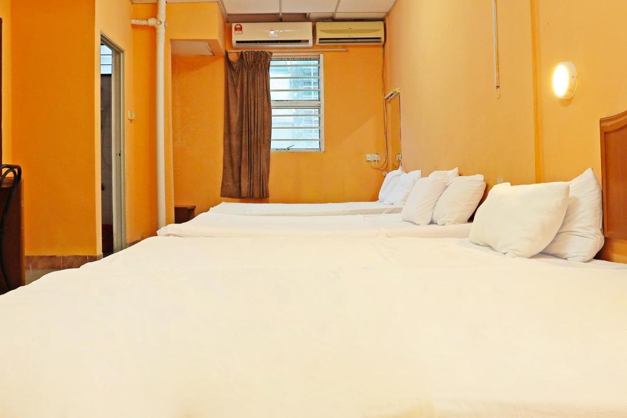 Hotel Oyo 90598 Living House C0 Kuching Exteriér fotografie